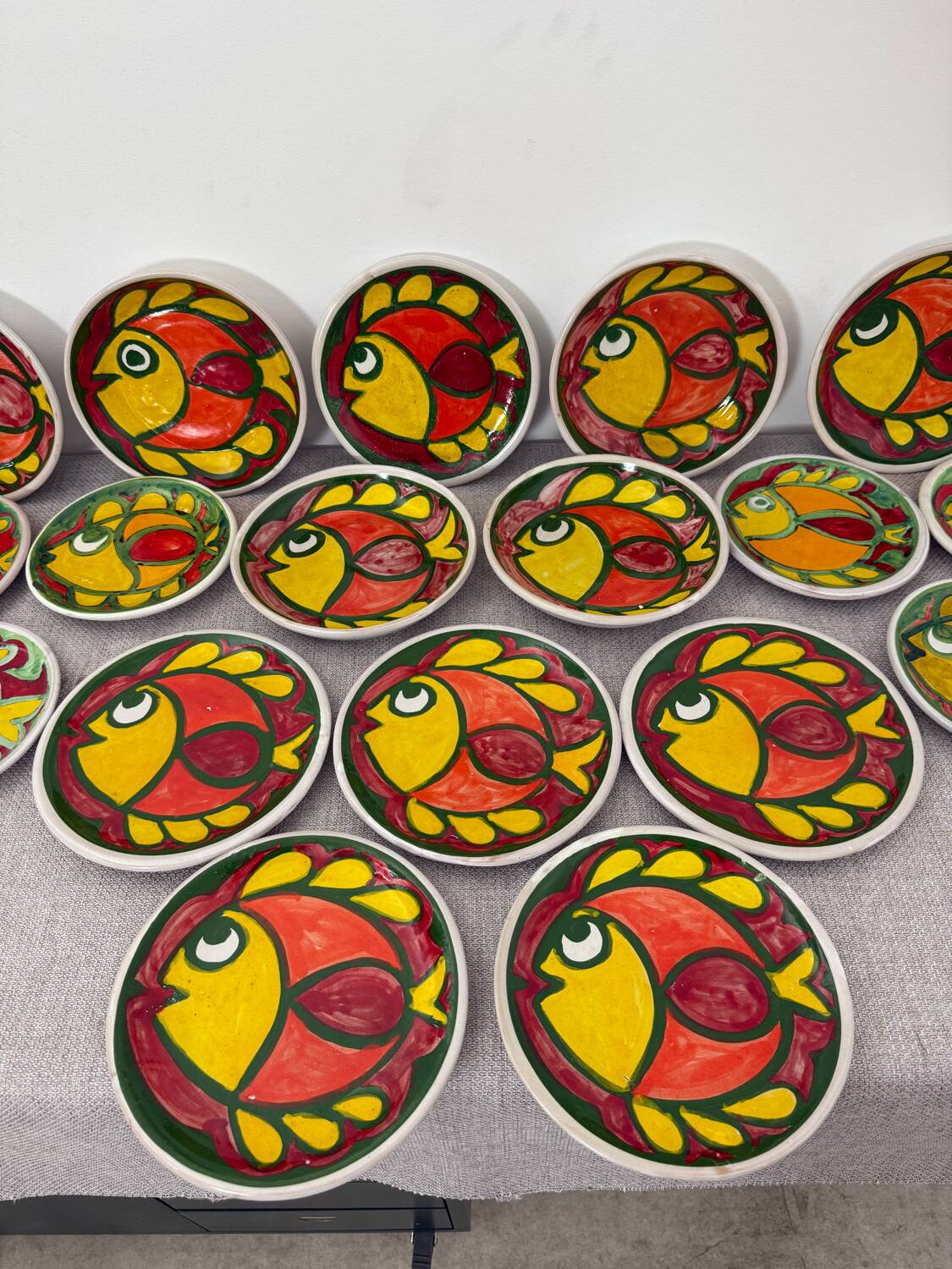 Italian ceramic plate set signed Desimone Italy fish decor 60s vintage