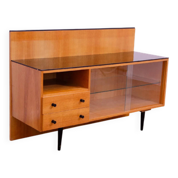 Bibliothèque vitrée de style mid-century par Mojmír Požár