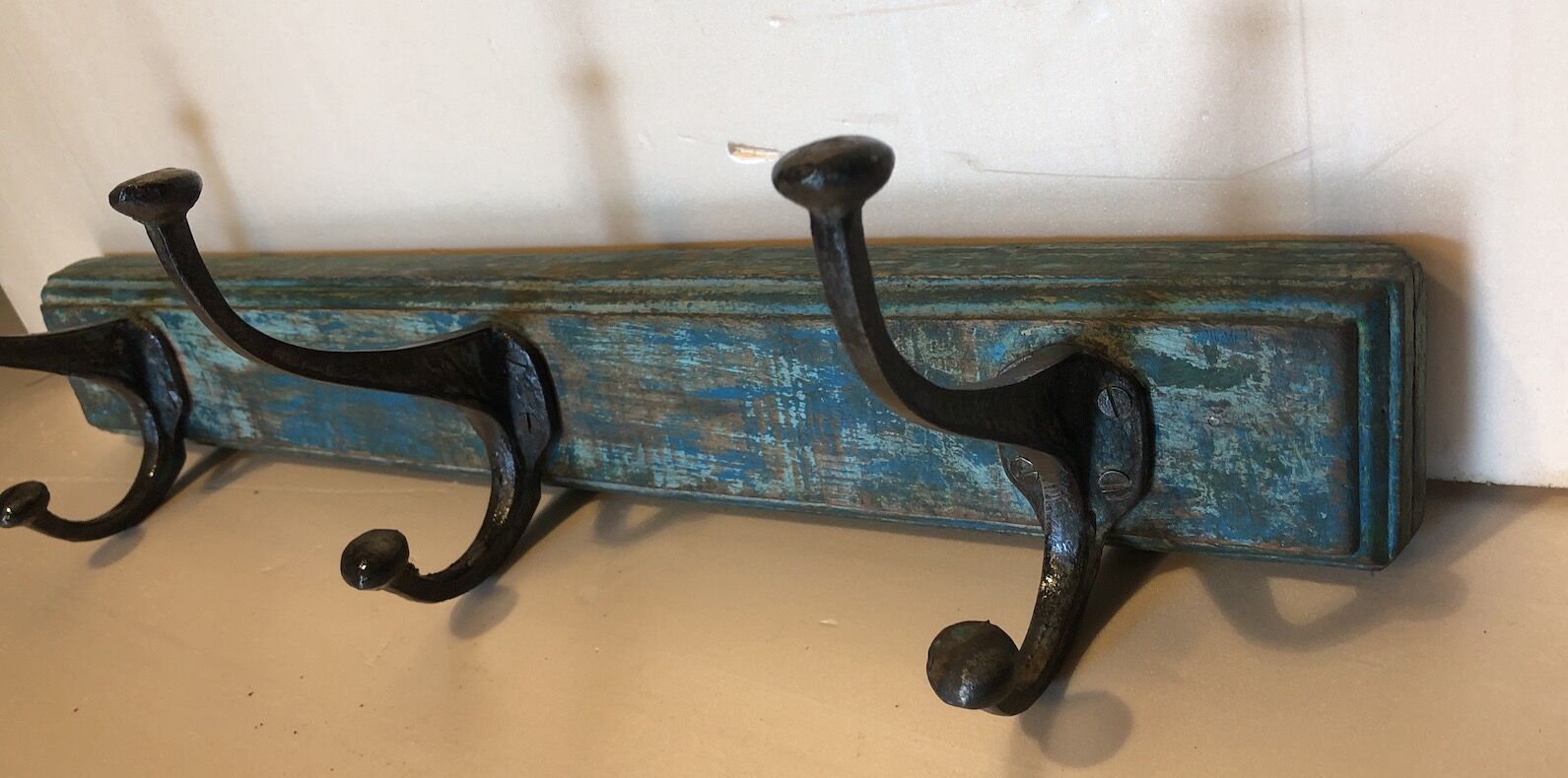 3-patère wall coat holder