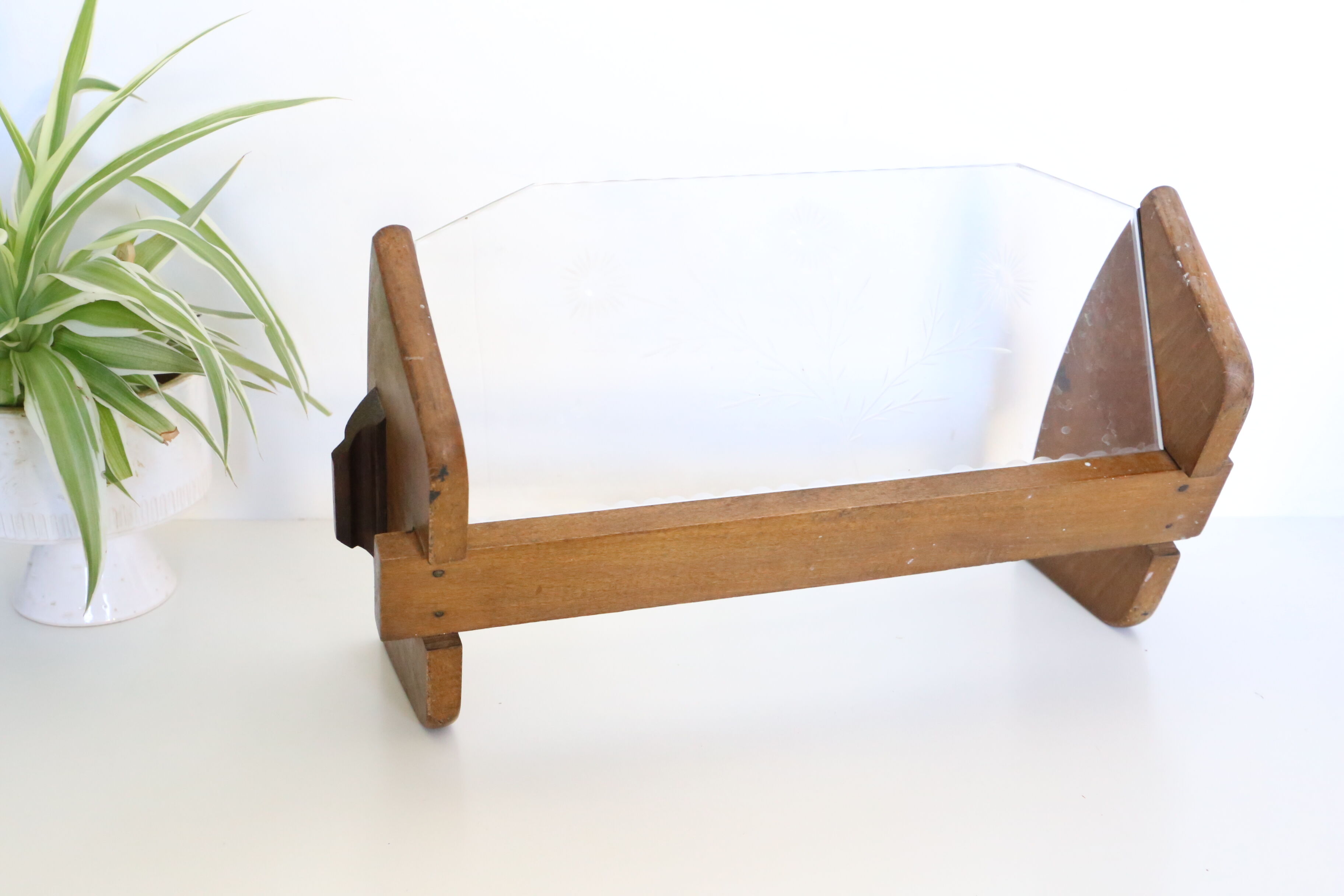 Trinket bowl wooden and glass with chiseled ornaments