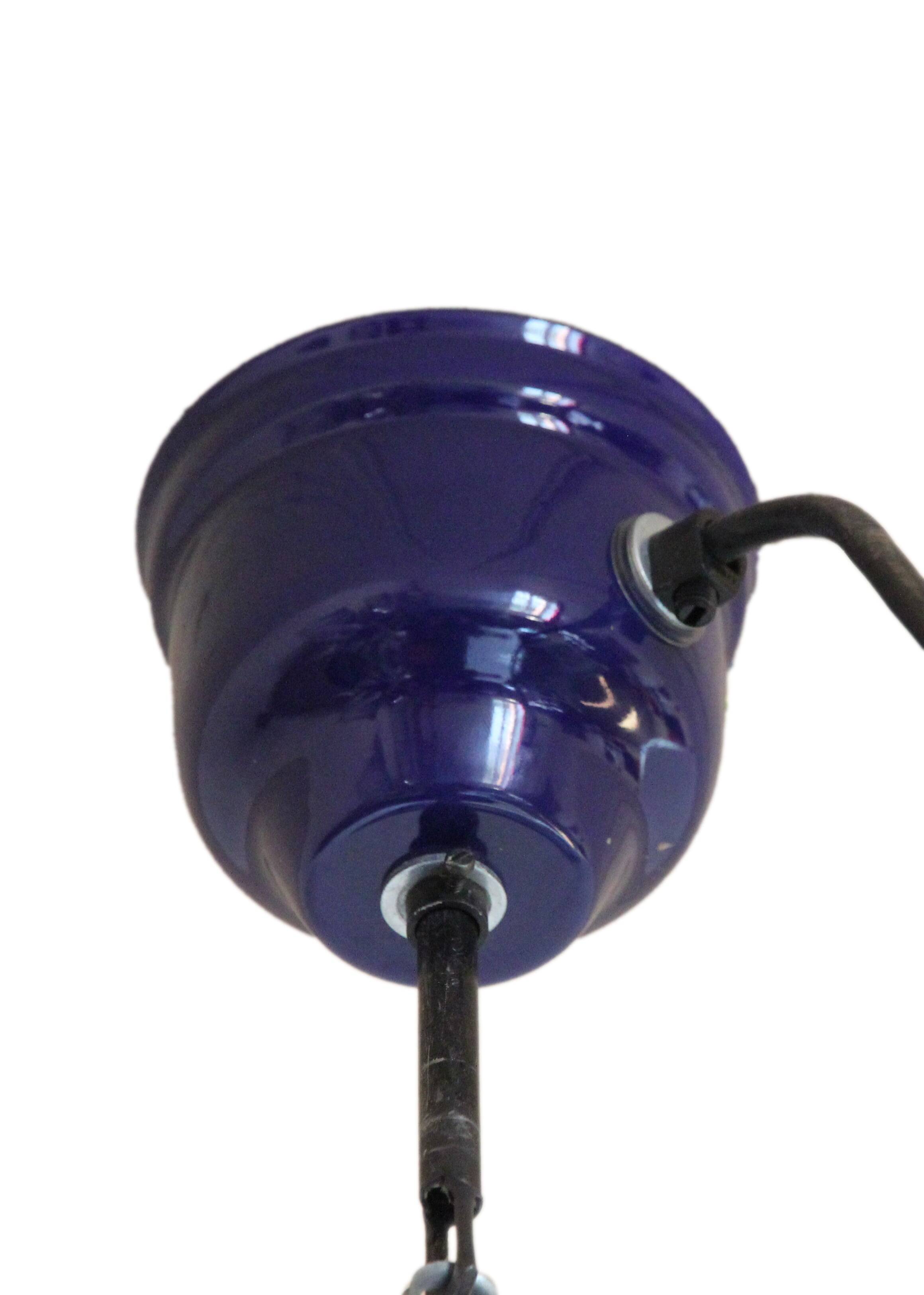 Industrial enameled sheet metal pendant light
