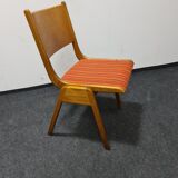 Stacking chair