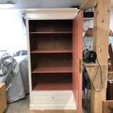 Mirror door cabinet