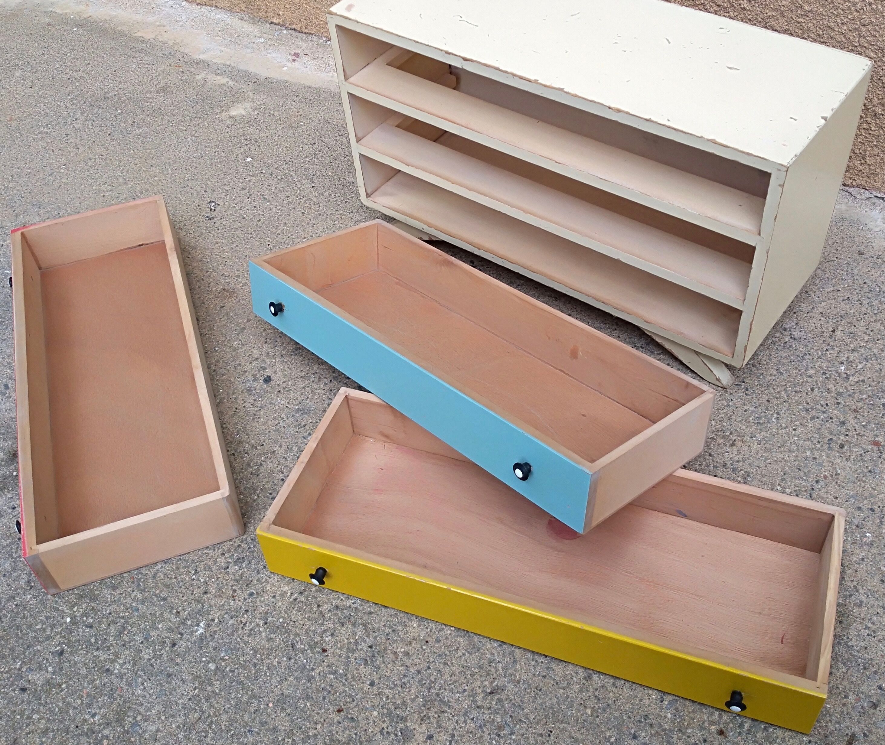 Doll chest of drawers