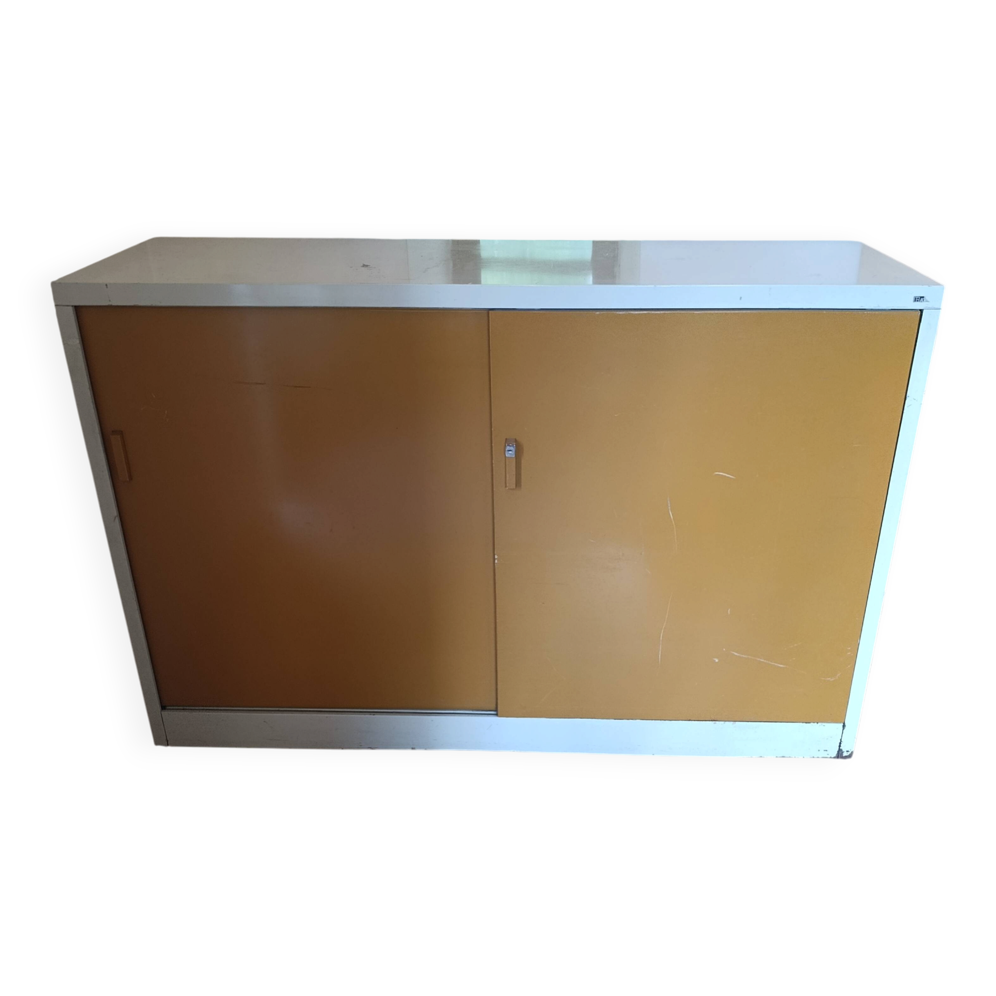 INDUSTRIAL STORAGE FURNITURE