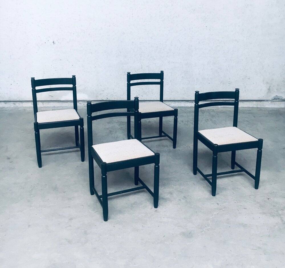 Italian design dining chair from the 1960s, set of 4.