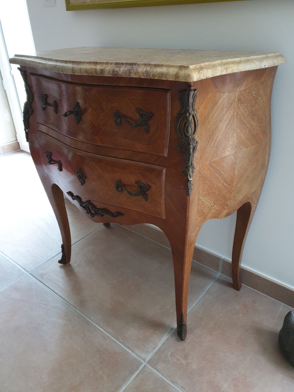 Louis XV curved chest of drawers