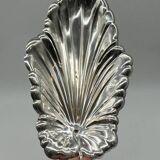 Joli plat en forme de feuille en métal argenté - Dimensions 30 x 18 cm