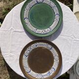 Pair of dishes or large plate in quimper sandstone vintage old art deco 1930