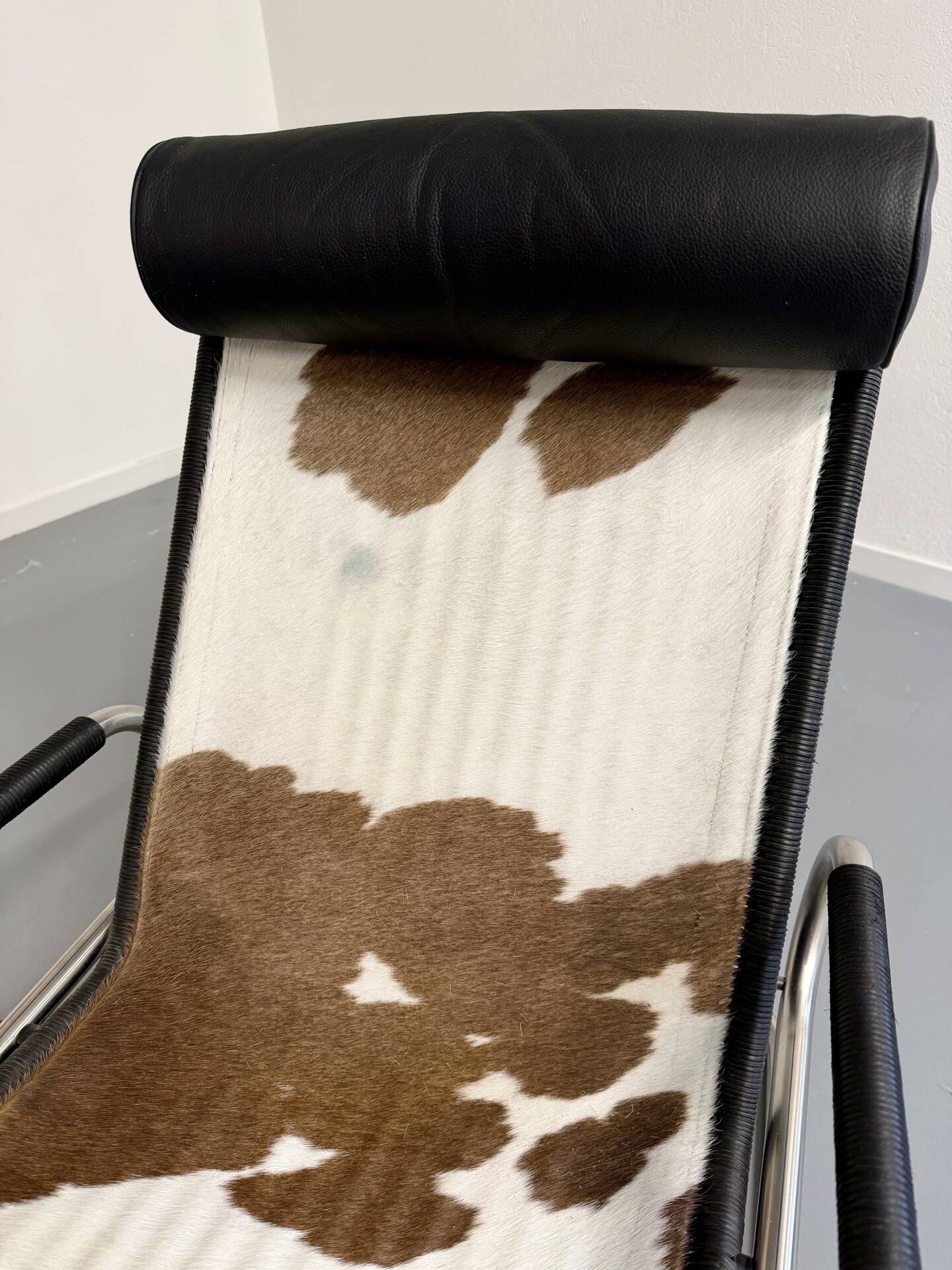 Fauteuil Lounge design Tecta par Mies Van Der Rohe réglable vintage