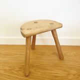 Tripod stool cowherd