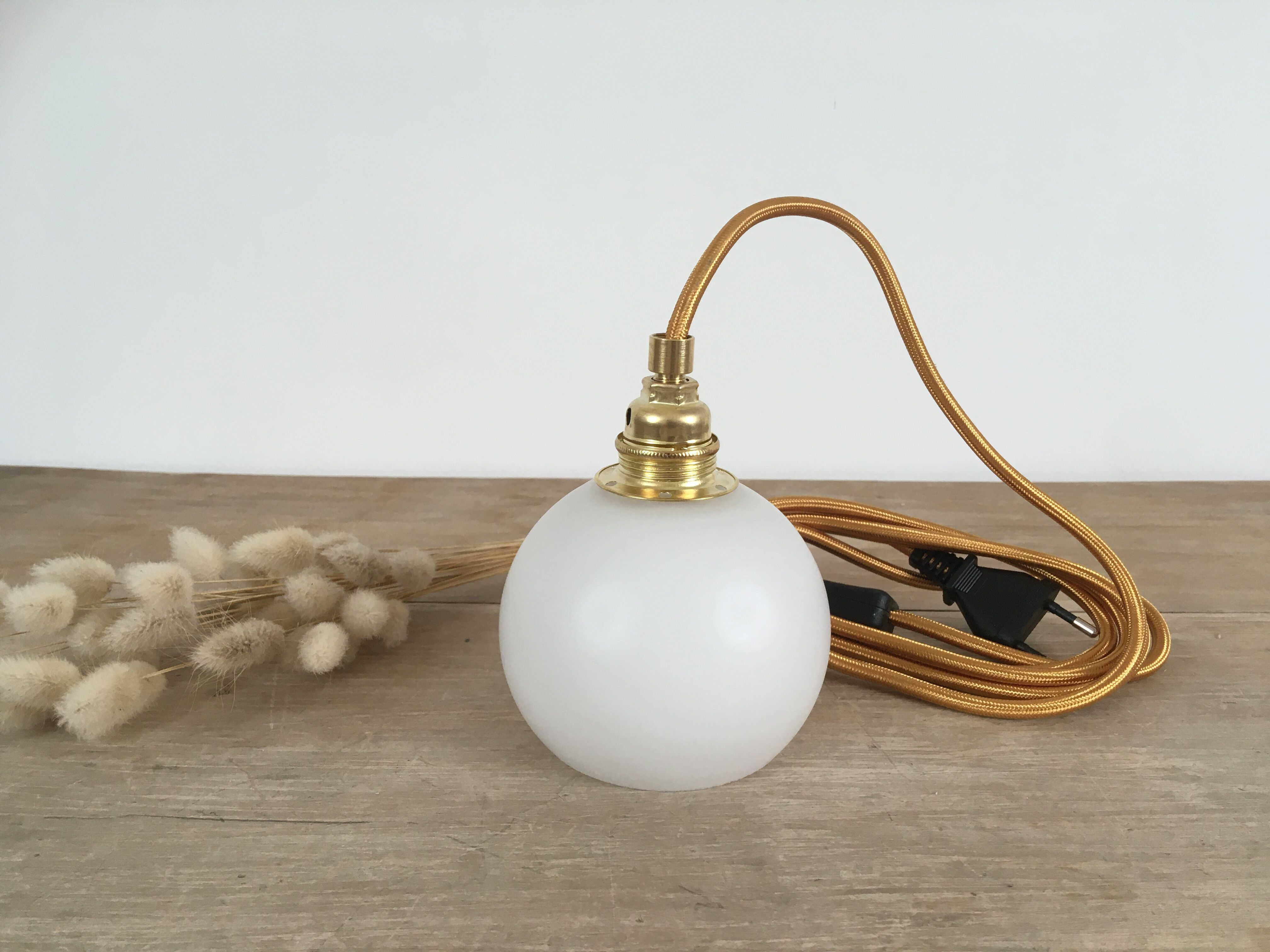 Vintage opaline golden thread walking lamp