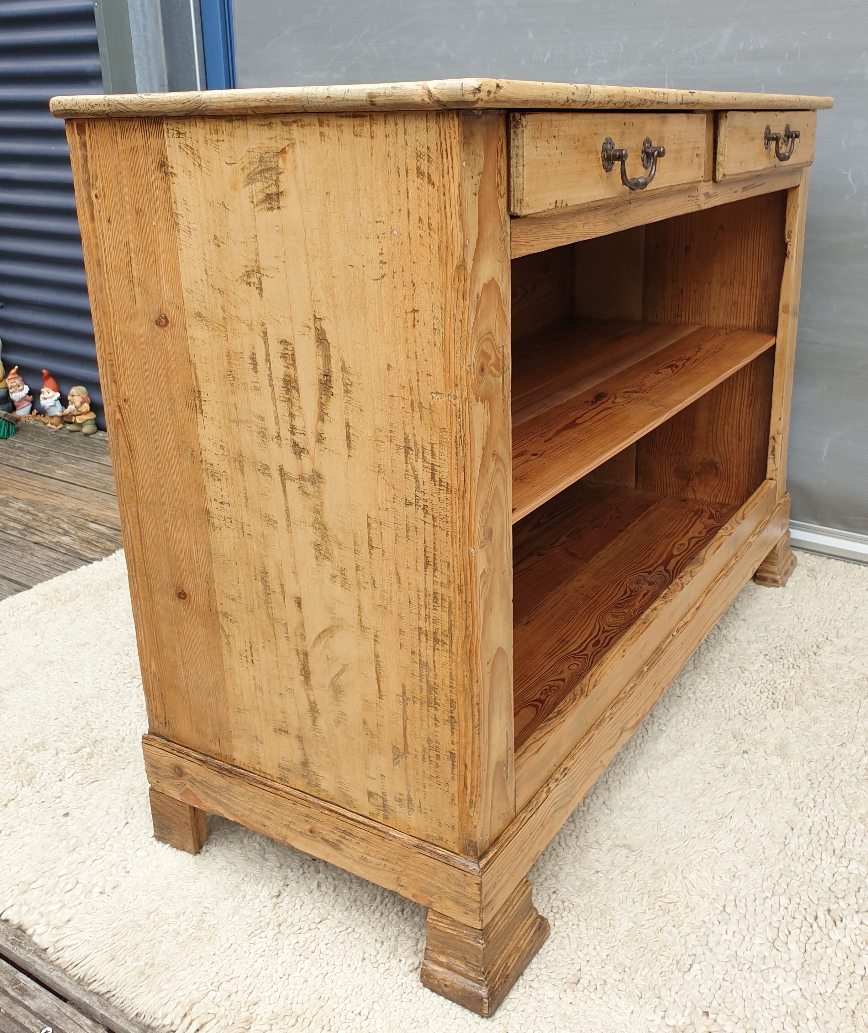 French countryside buffet serving Orme and Pitchpin XIXe