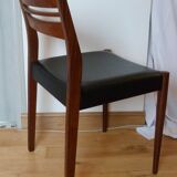 Suite of 4 Italian chairs