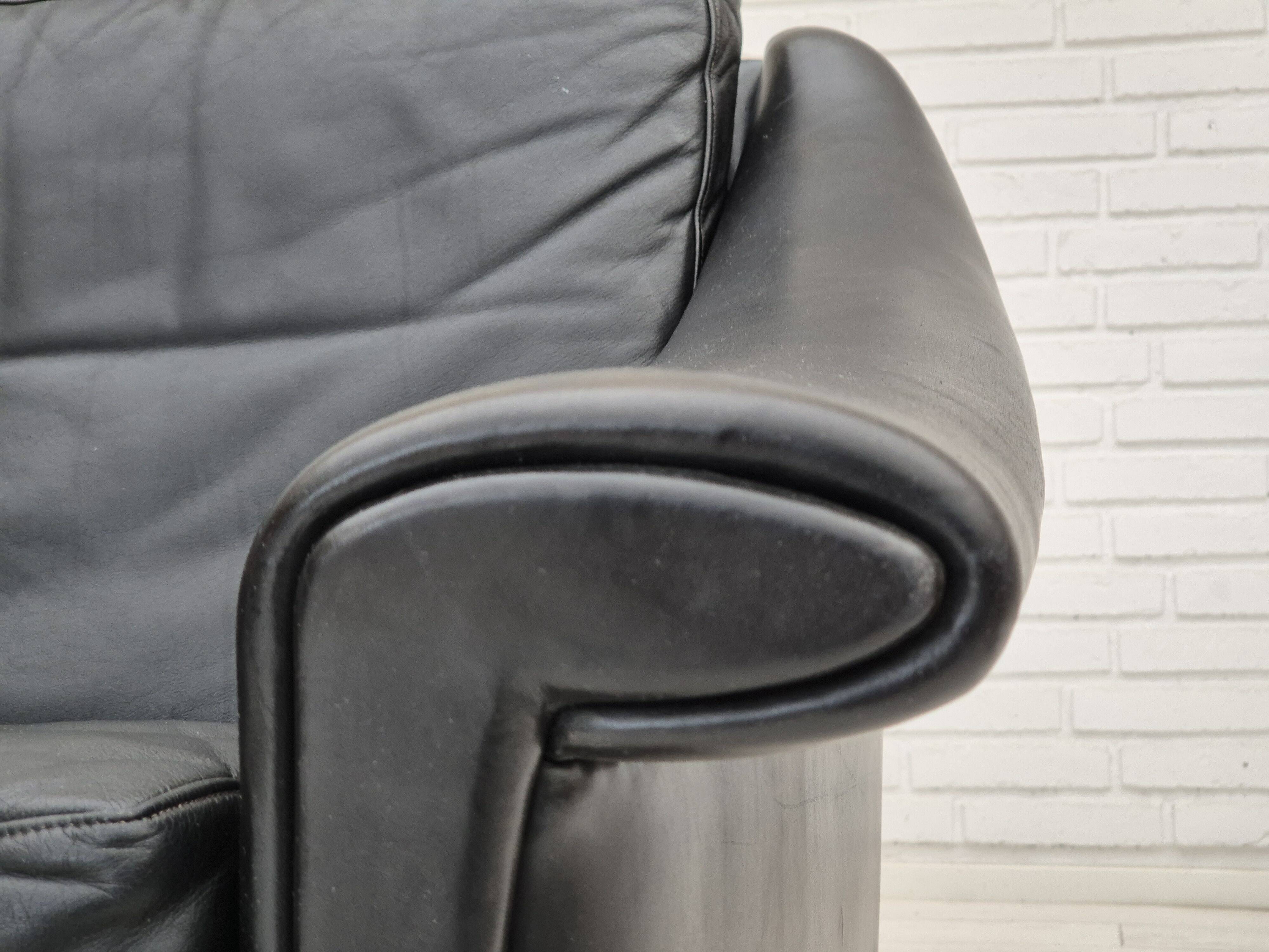 Années 1960, design danois d'Aage Christiansen pour Erhardsen & Andersen, canapé 2 places modèle "Matador".