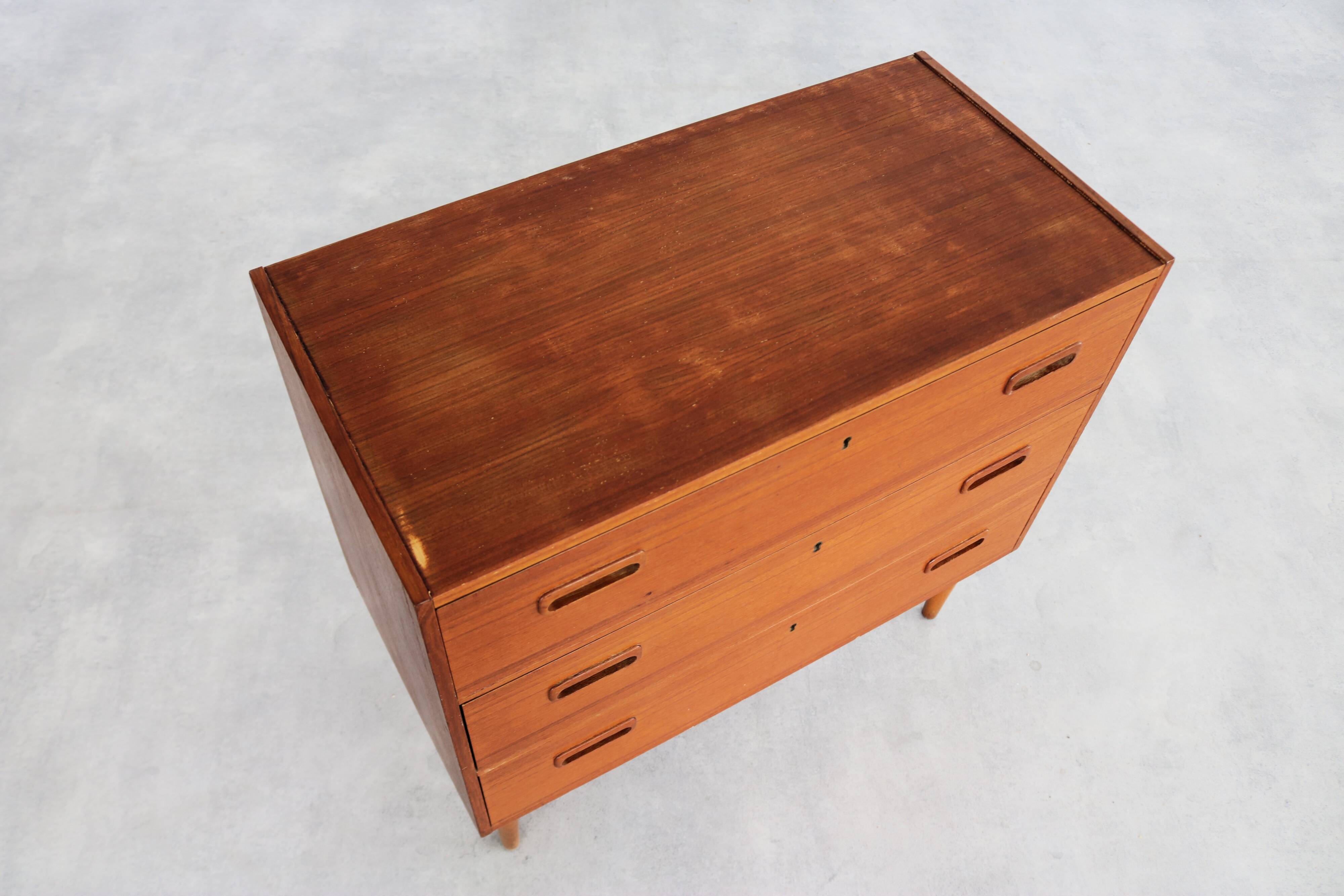 commode vintage en teck