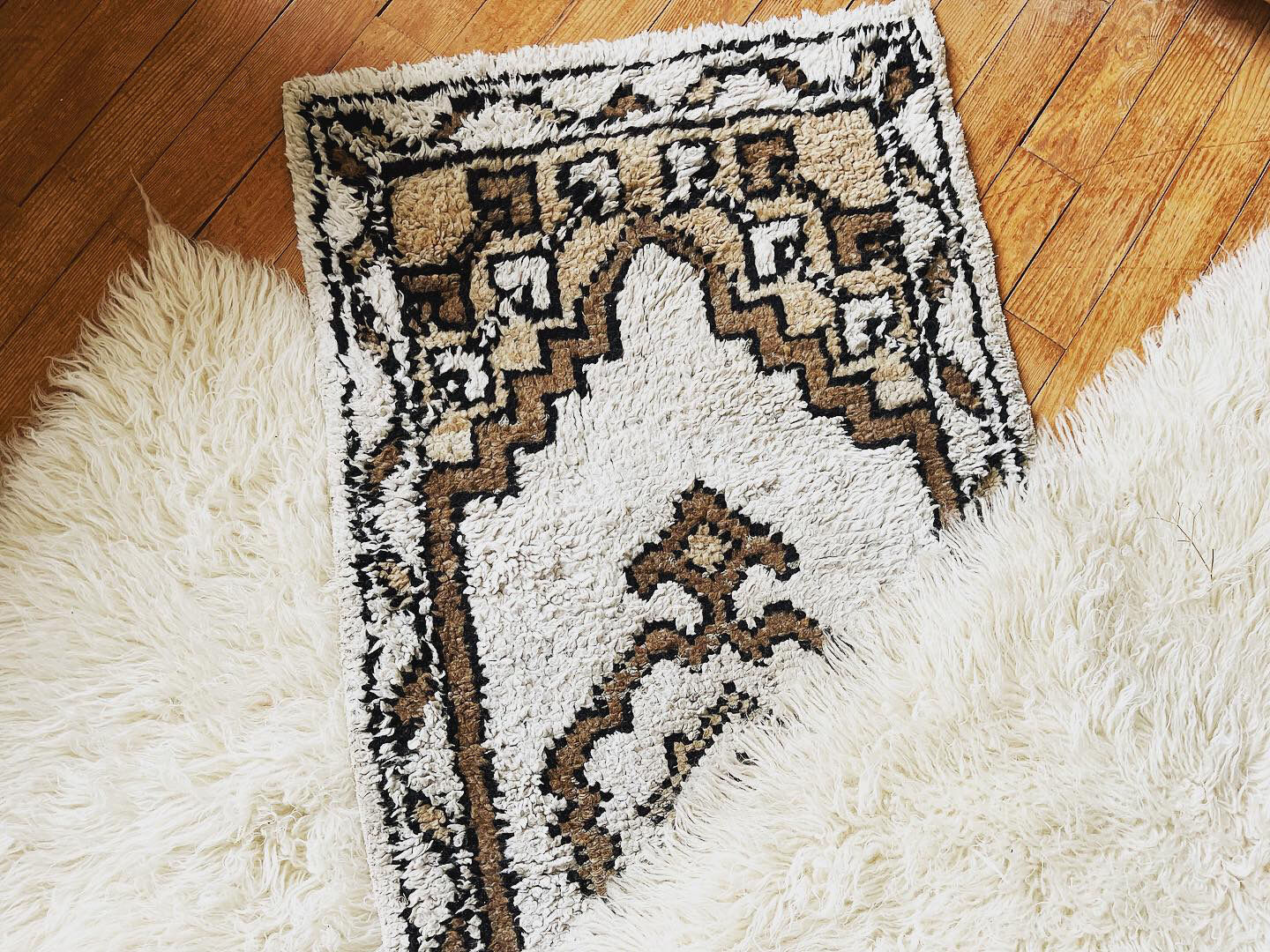 2 vintage flokati carpets