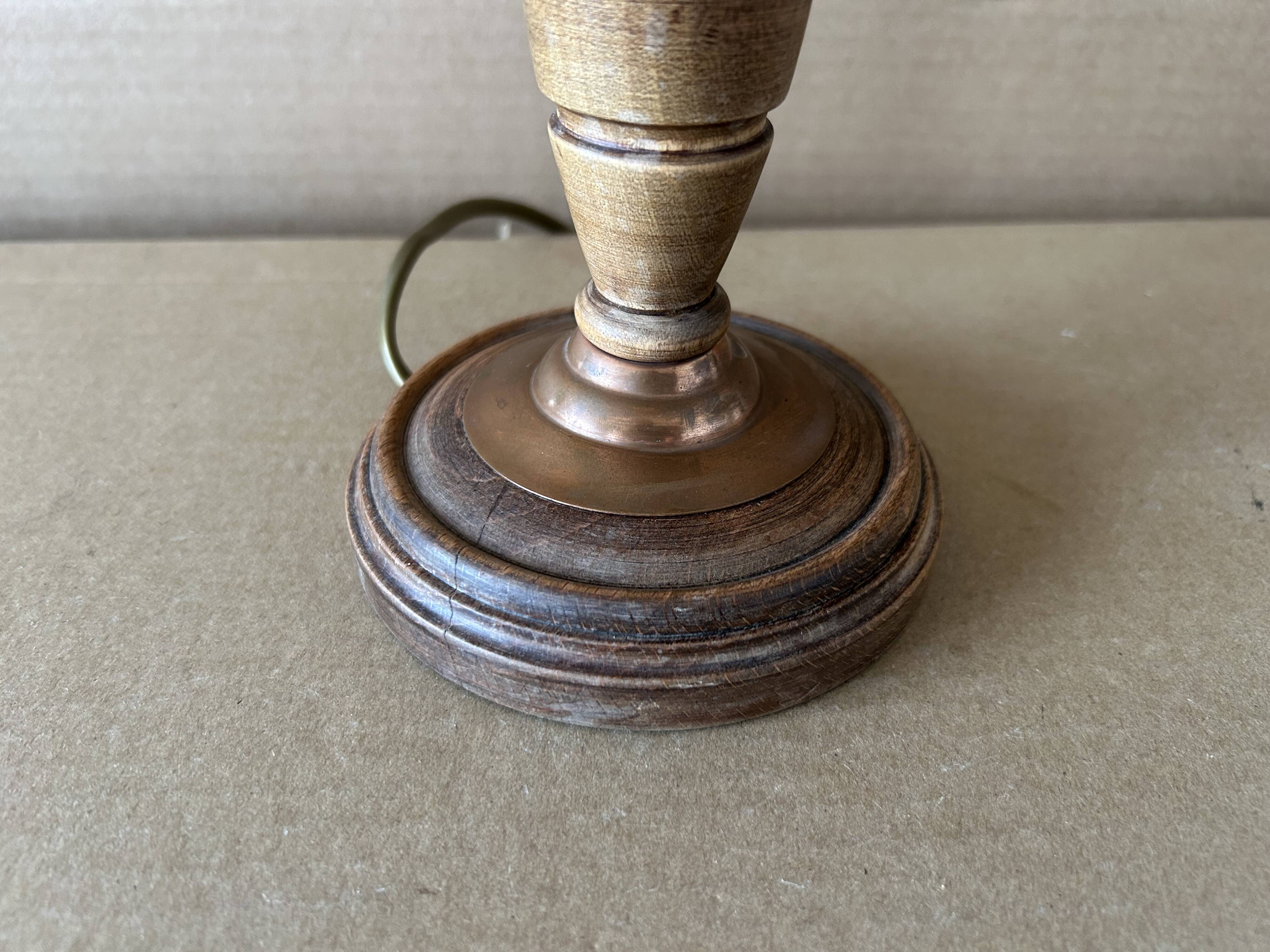 Lampe à poser en bois tourné