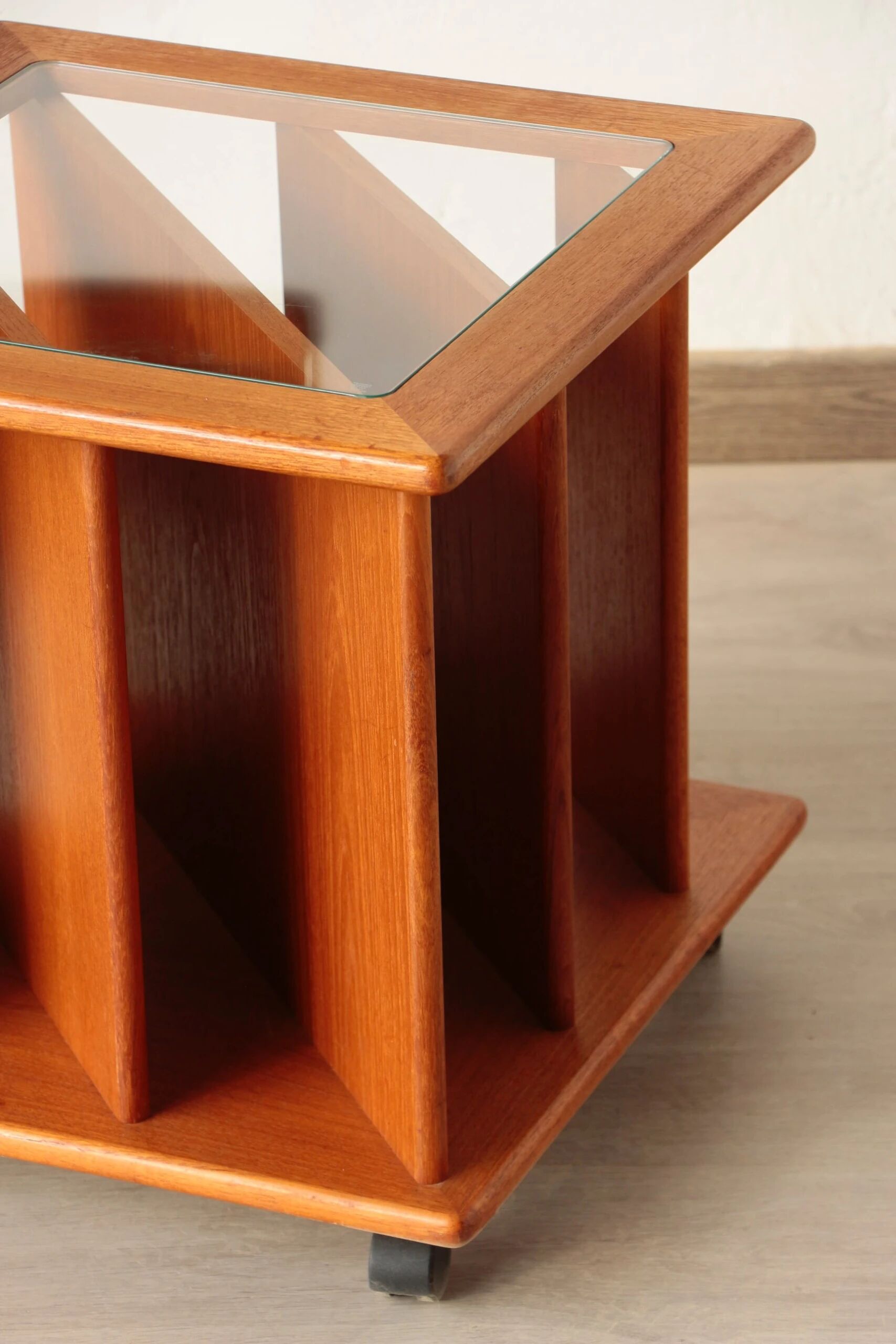 Vintage G Plan teak side table – magazine rack & wheels (1960s)