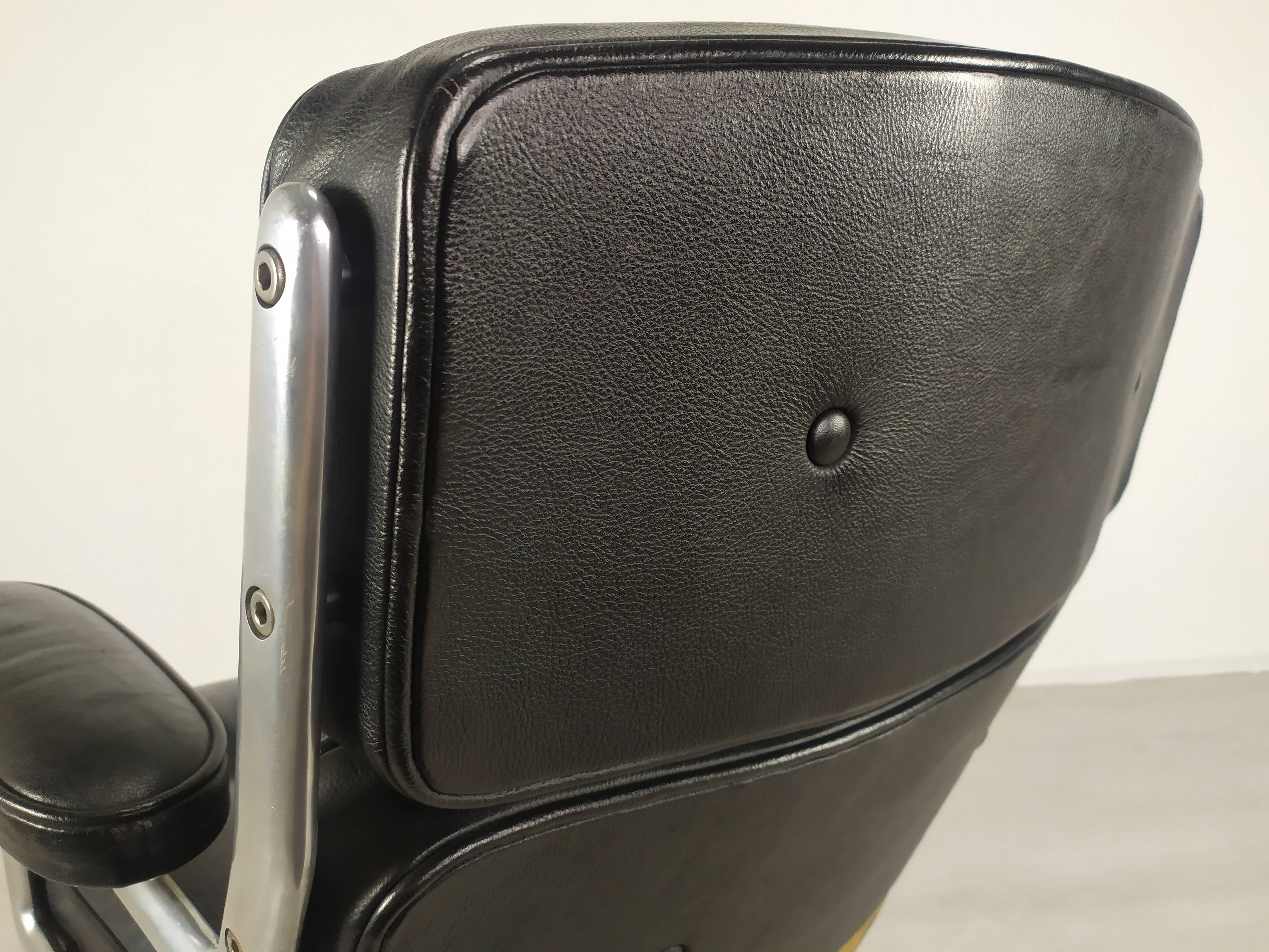 Eames leather lobby chair