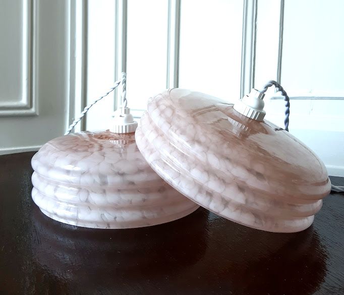 Pair of pink Clichy glass pendant lamps