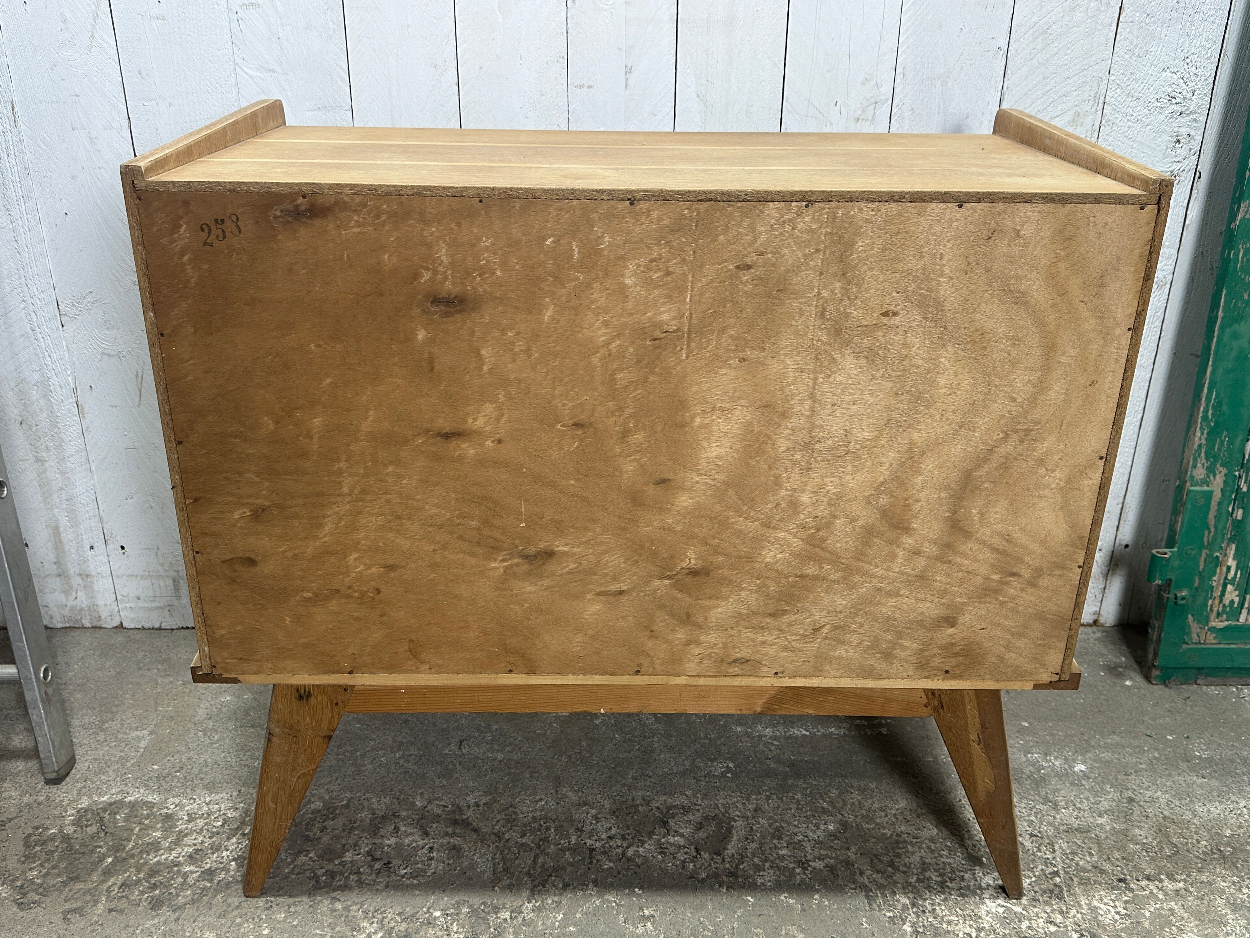 Vintage chest of drawers