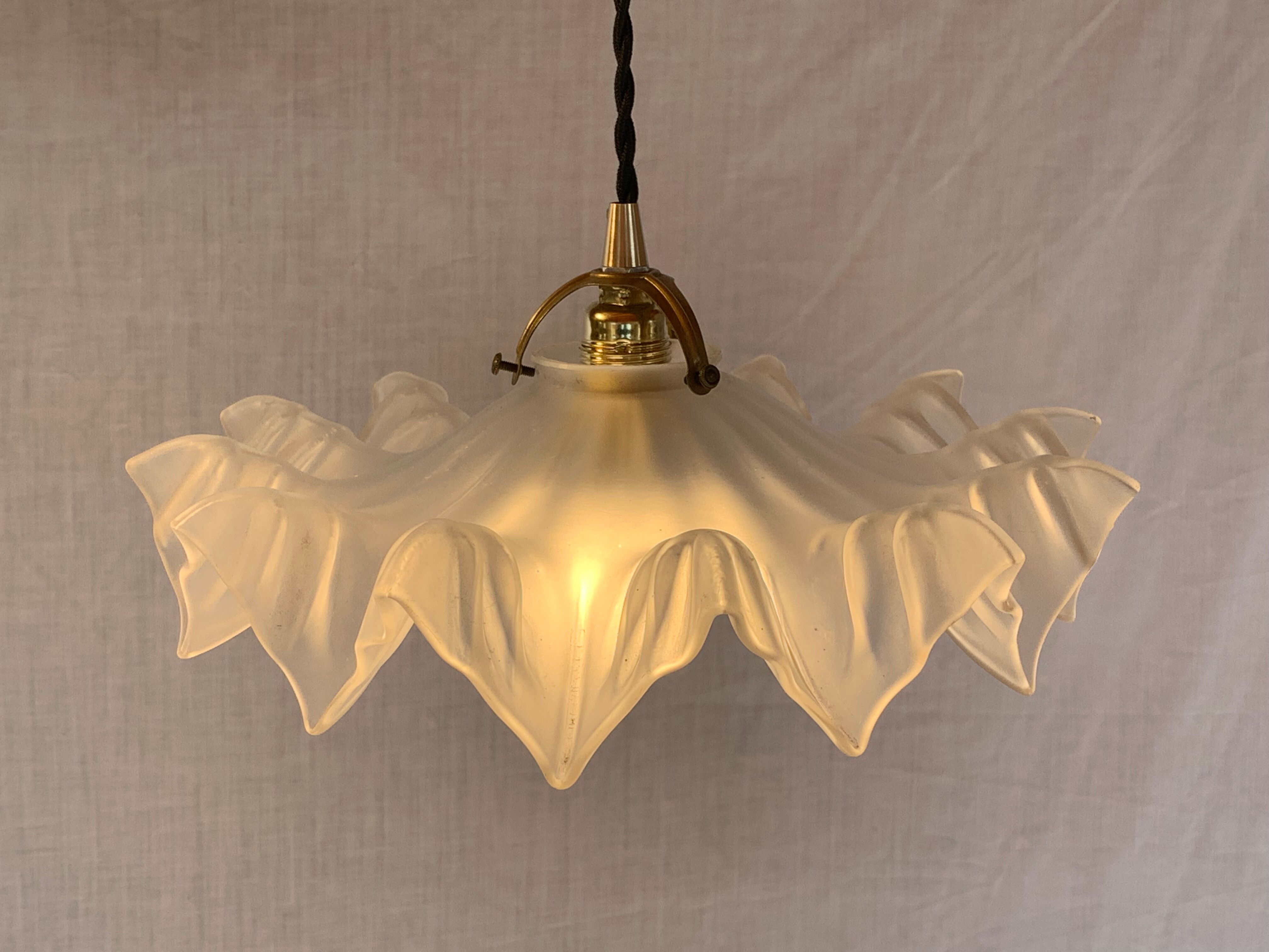 Pair of serrated opalines bistro style 1920