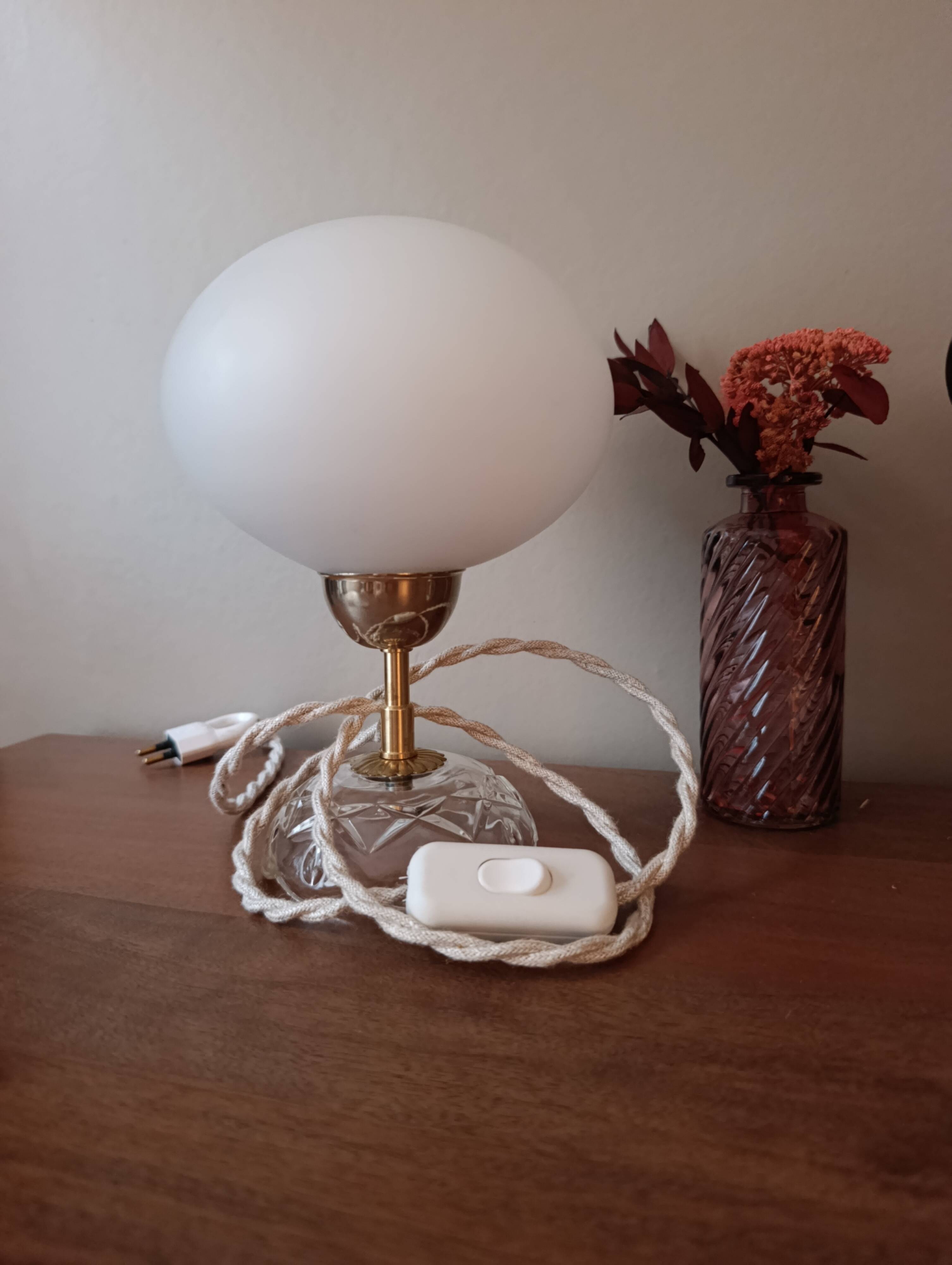 Upcycled white opaline lamp | romantic - retro chic