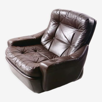 Armchair by Michel Cadestin in leather for the Publisher Airborne