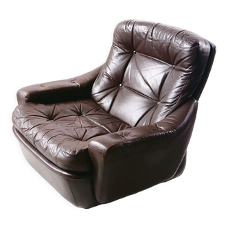 Armchair by Michel Cadestin in leather for the Publisher Airborne