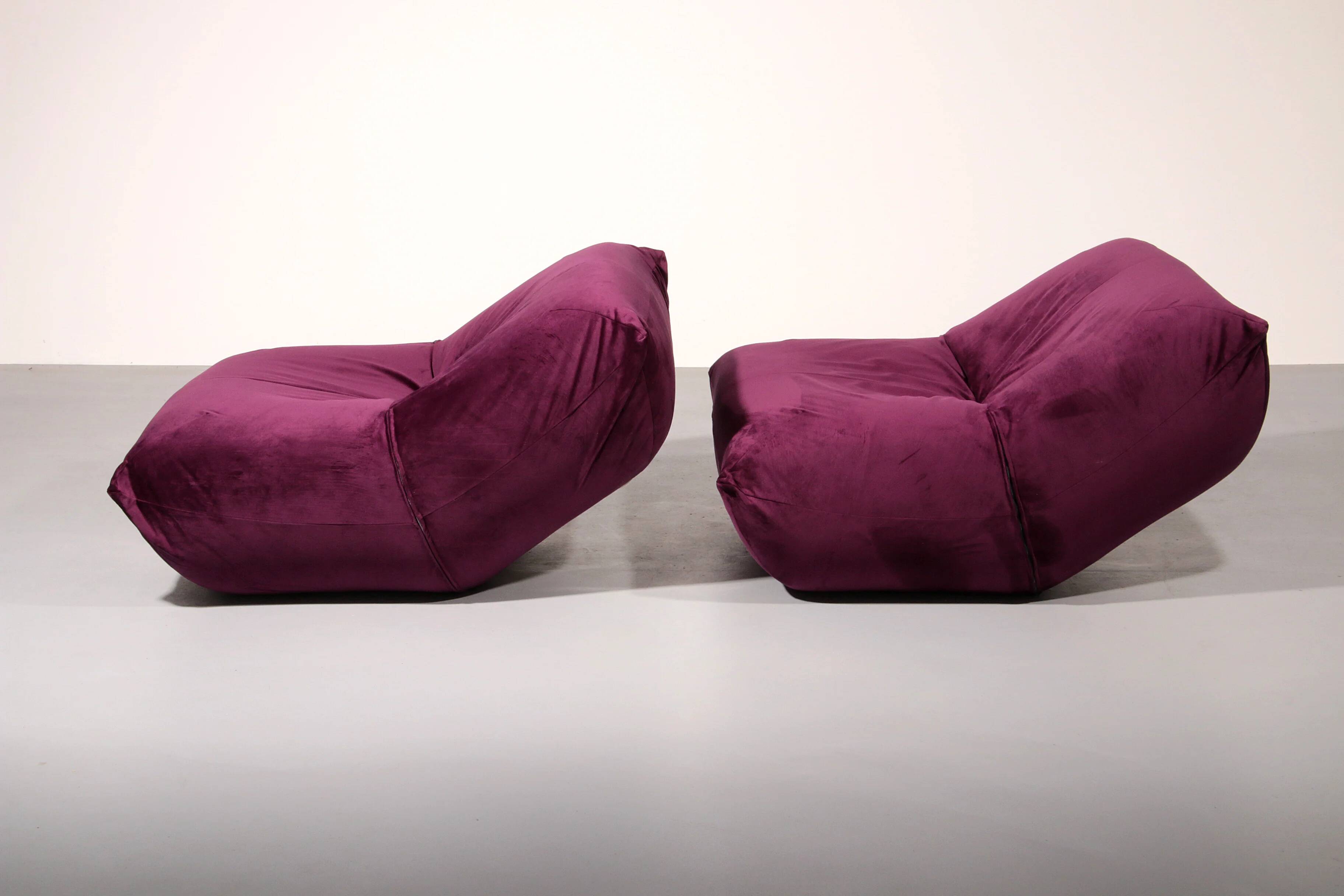 Purple Papillon lounge chairs by Guido Maria Rosati for Giovannetti, mind condition