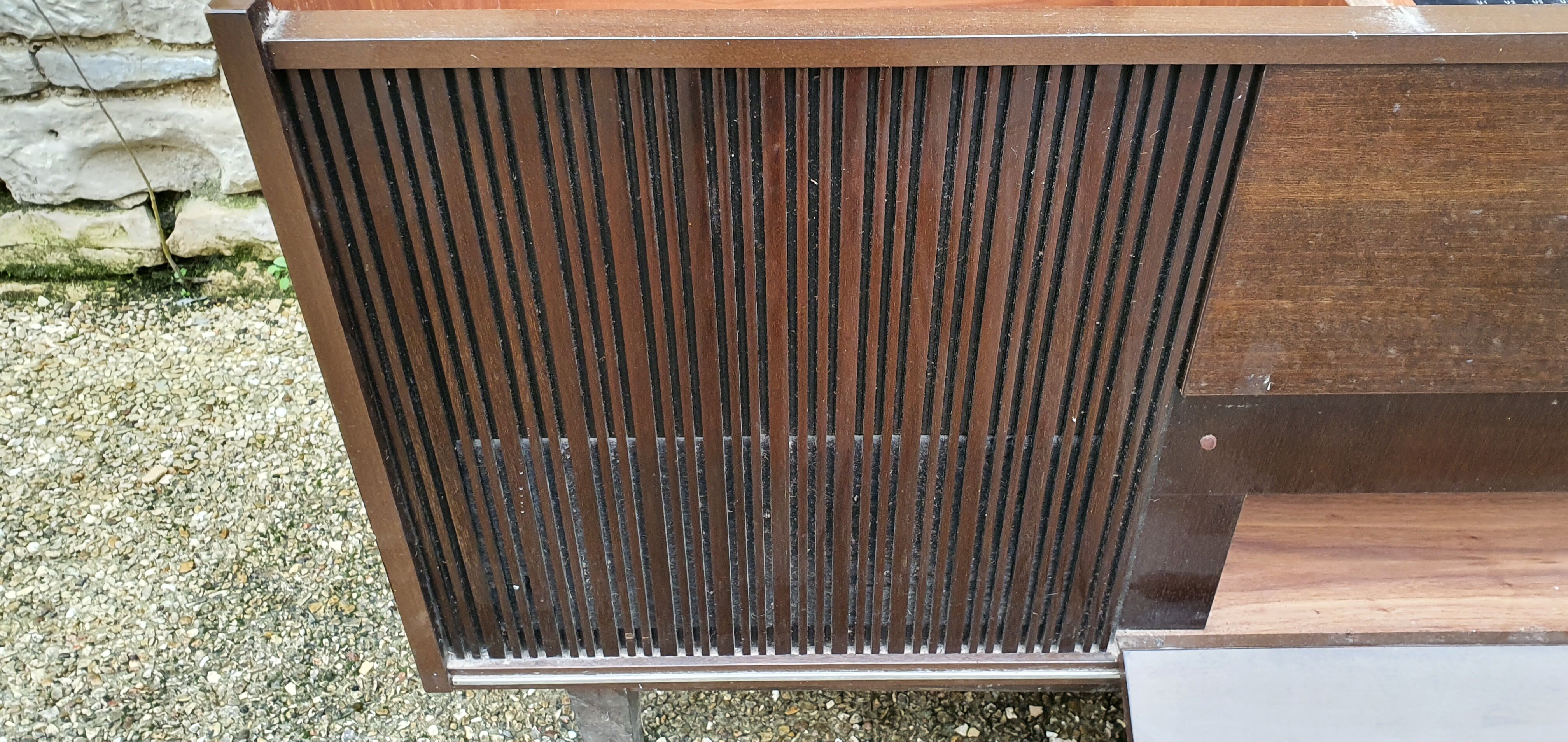 Hi-fi vintage grundig record player furniture