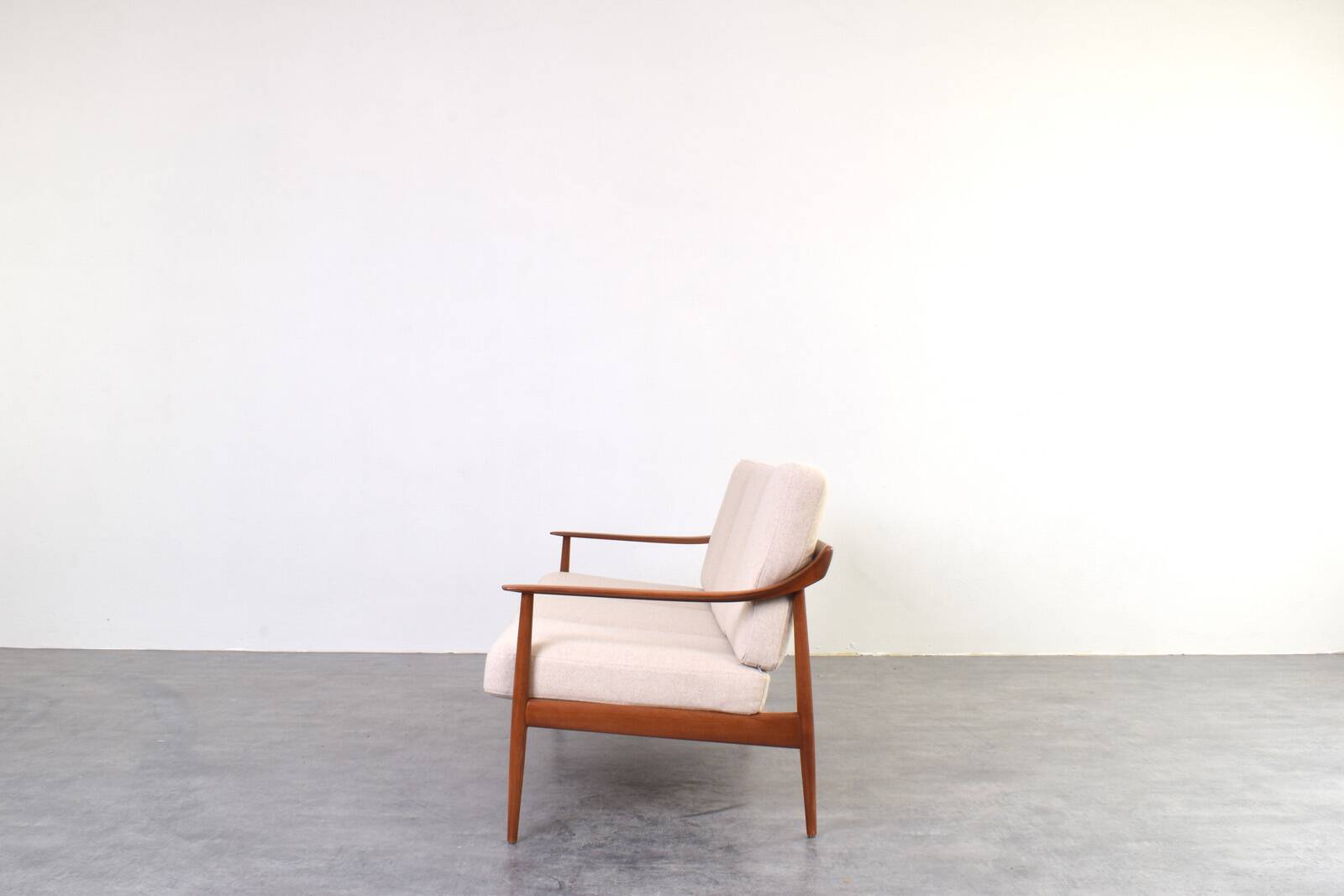 Mid-Century Teak Sofa from Knoll Antimott, 1960s.