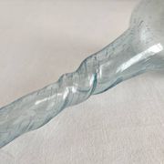 Vase soliflore en verre soufflé bullé torsadé Biot vintage