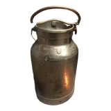 Pot à lait ancien en laiton