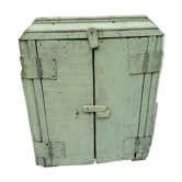 Armoire à pharmacie