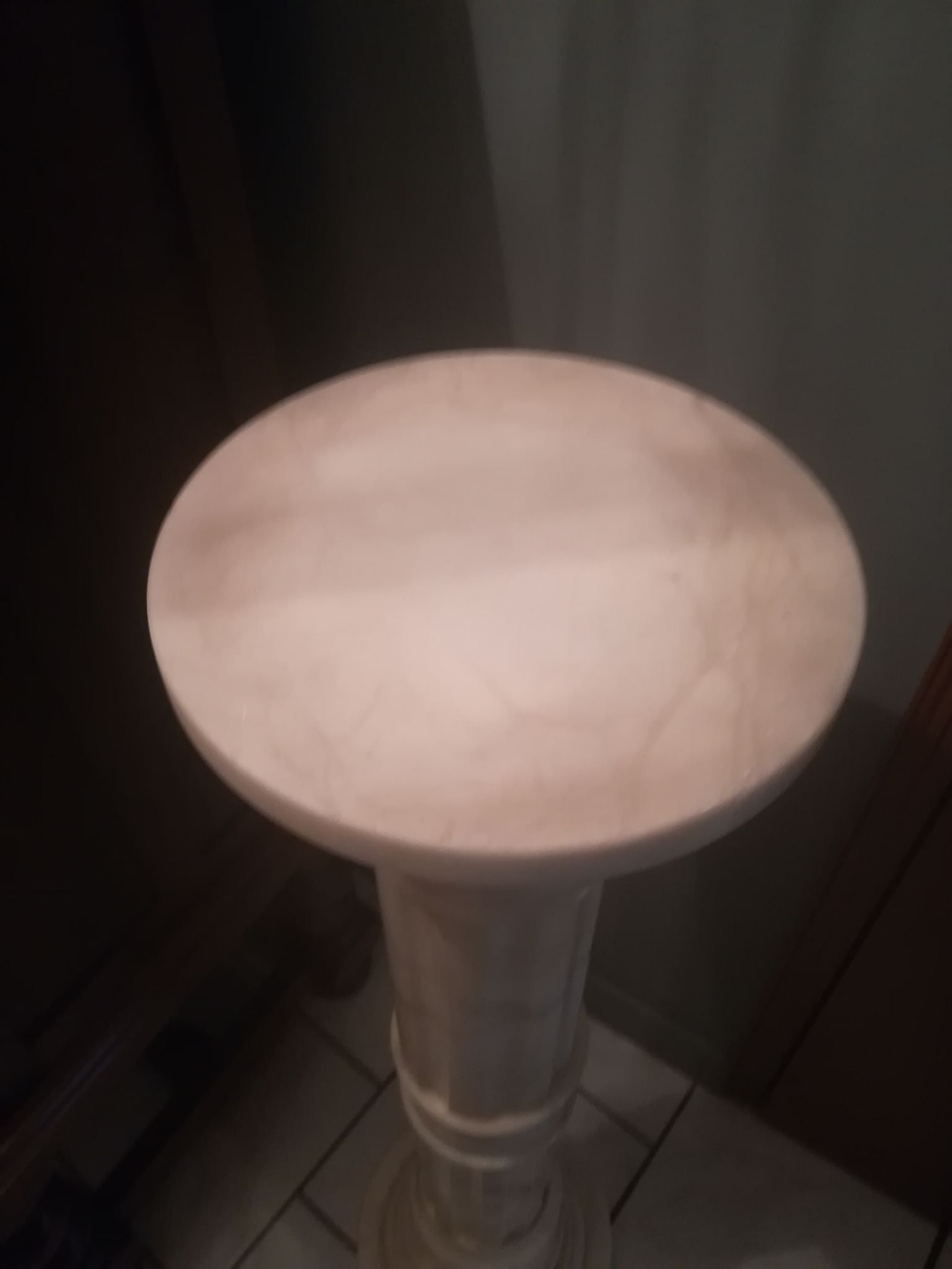 Colonne en albâtre