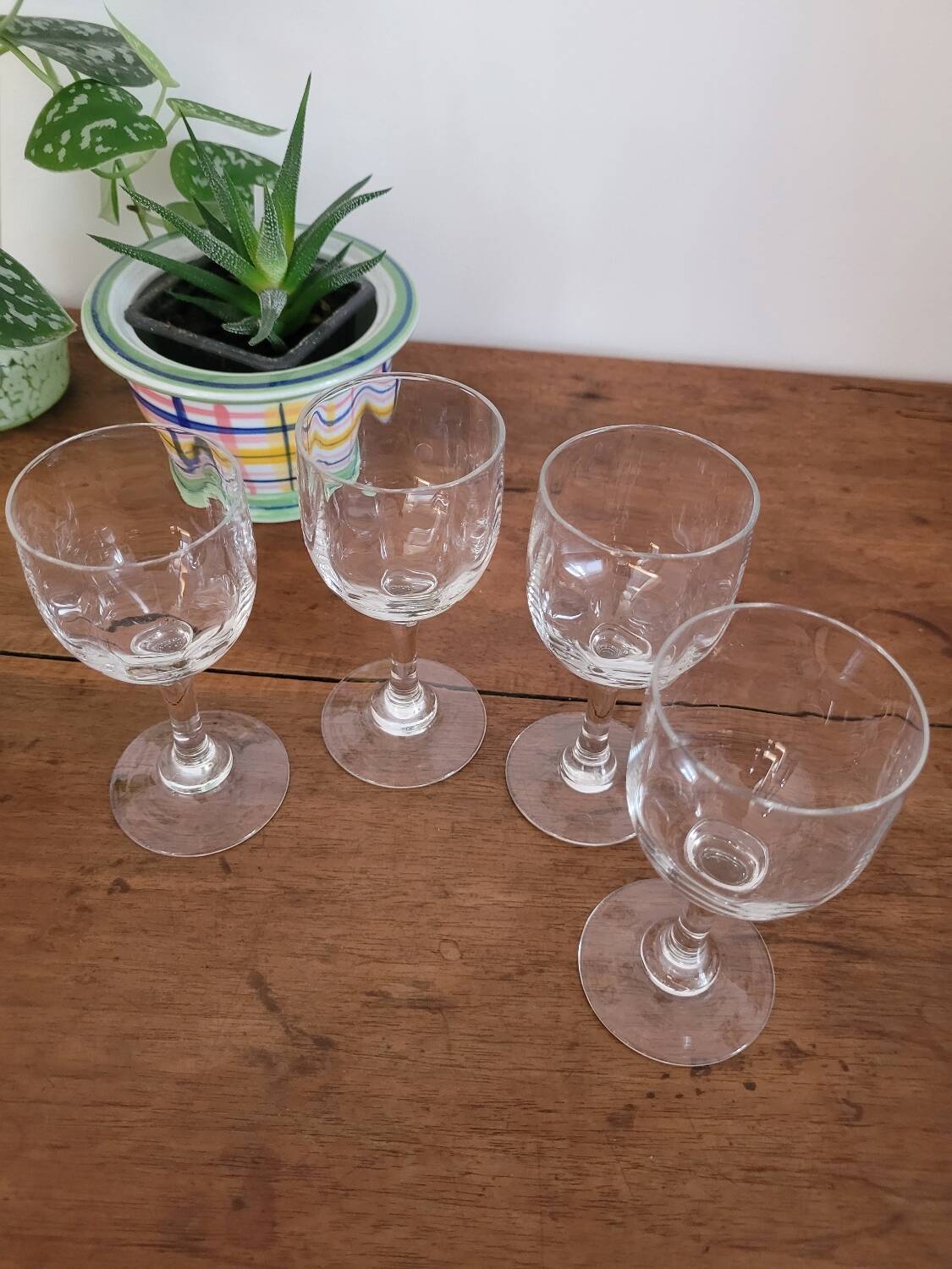 Set of 4 small wine glasses