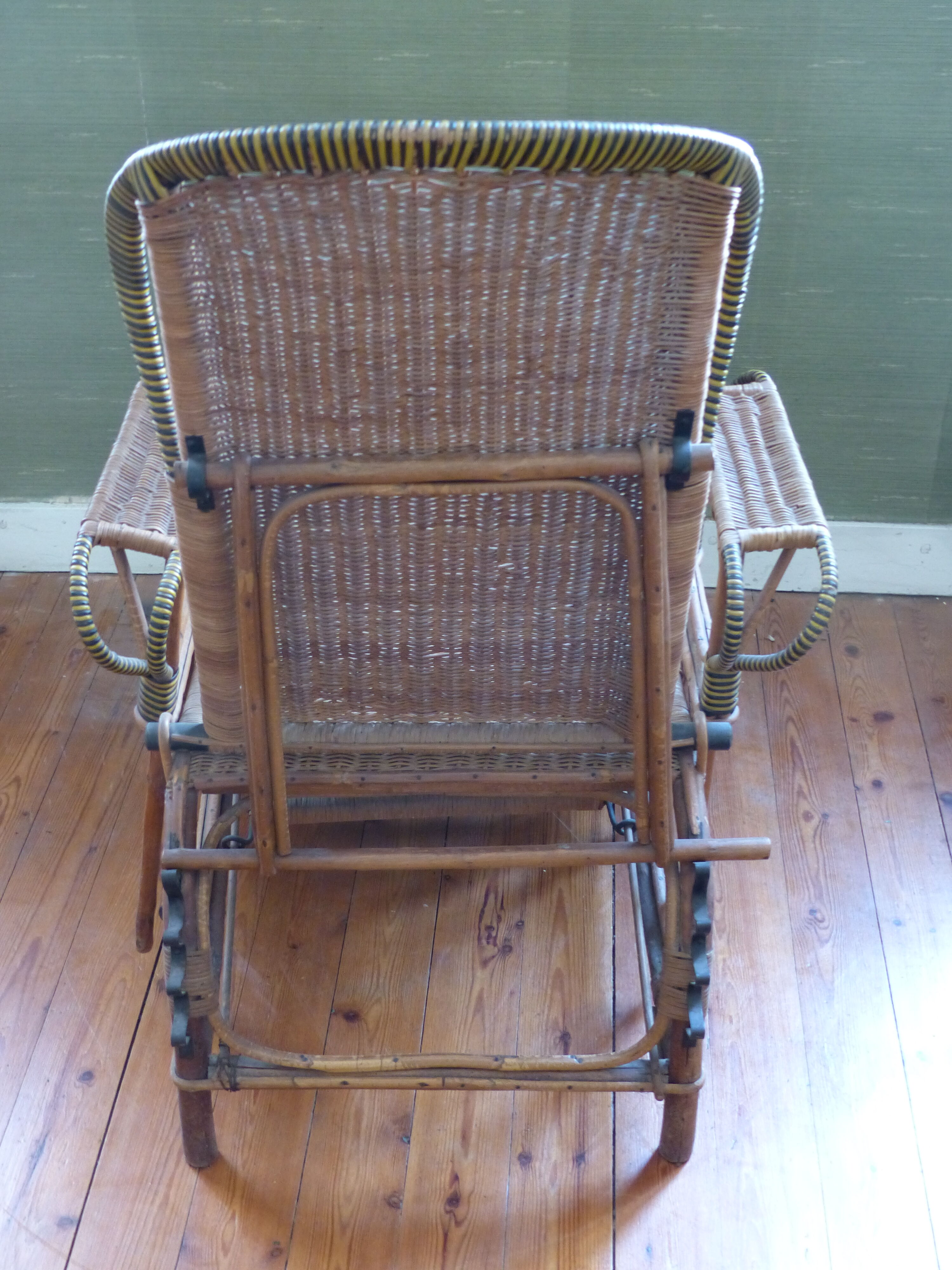 Chaise longue debut xx° en rotin, osier et bois