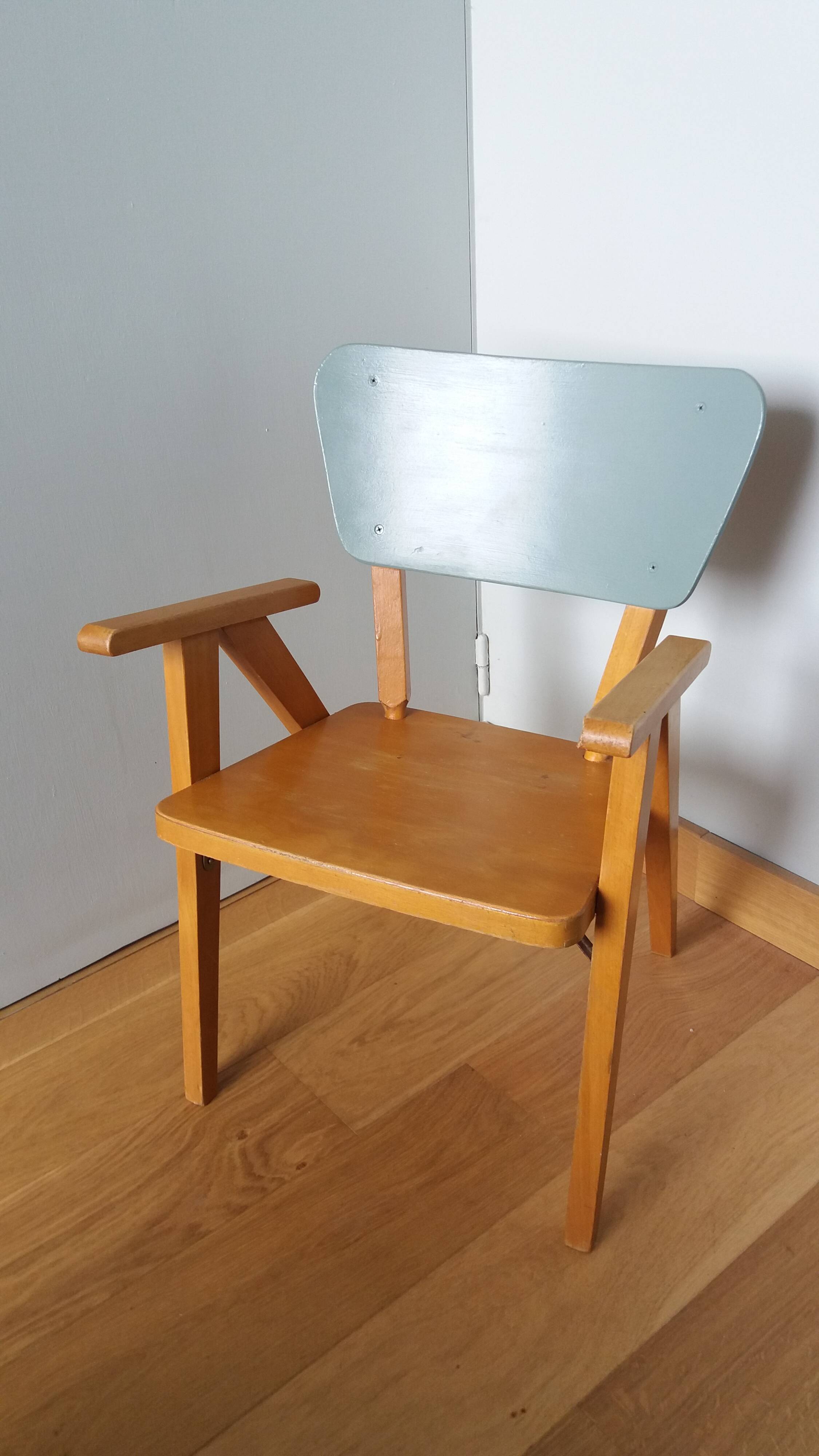 Fauteuil chaise enfant pieds compas