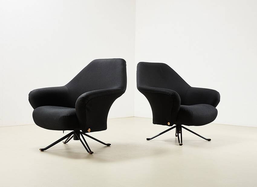 Osvaldo Borsani Pair of P32 Lounge Chairs for Tecno Italy 1956