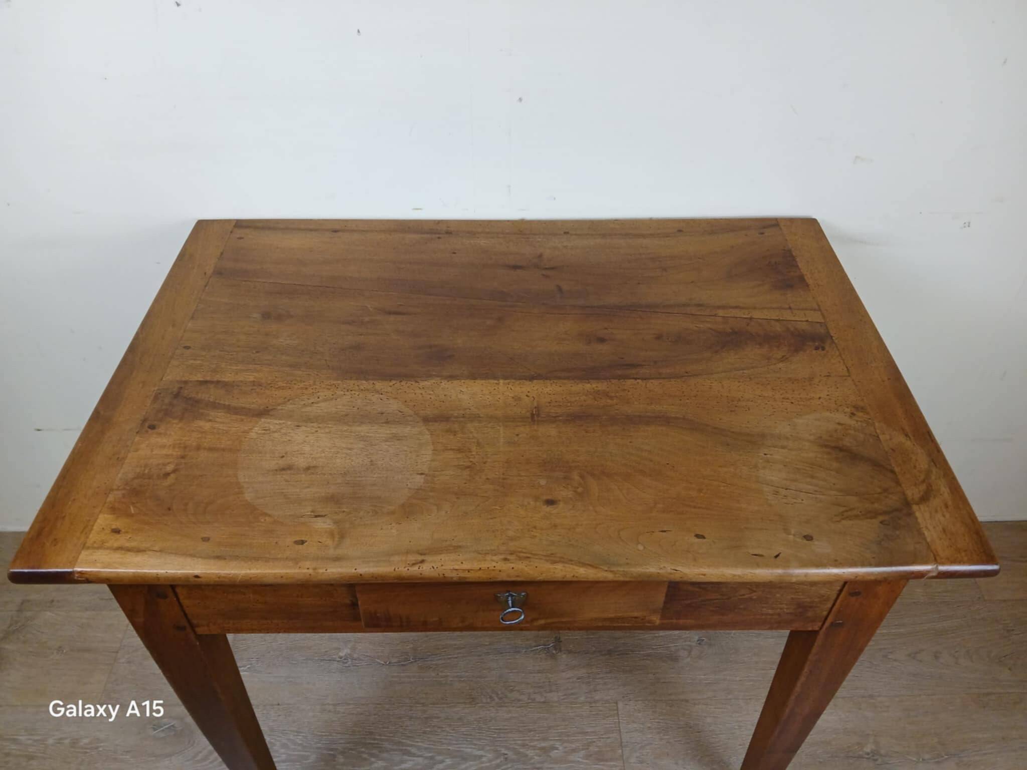 Directoire period desk table in solid walnut circa 1800