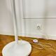 Lampe vintage blanche pied tulipe par Knud Christensen