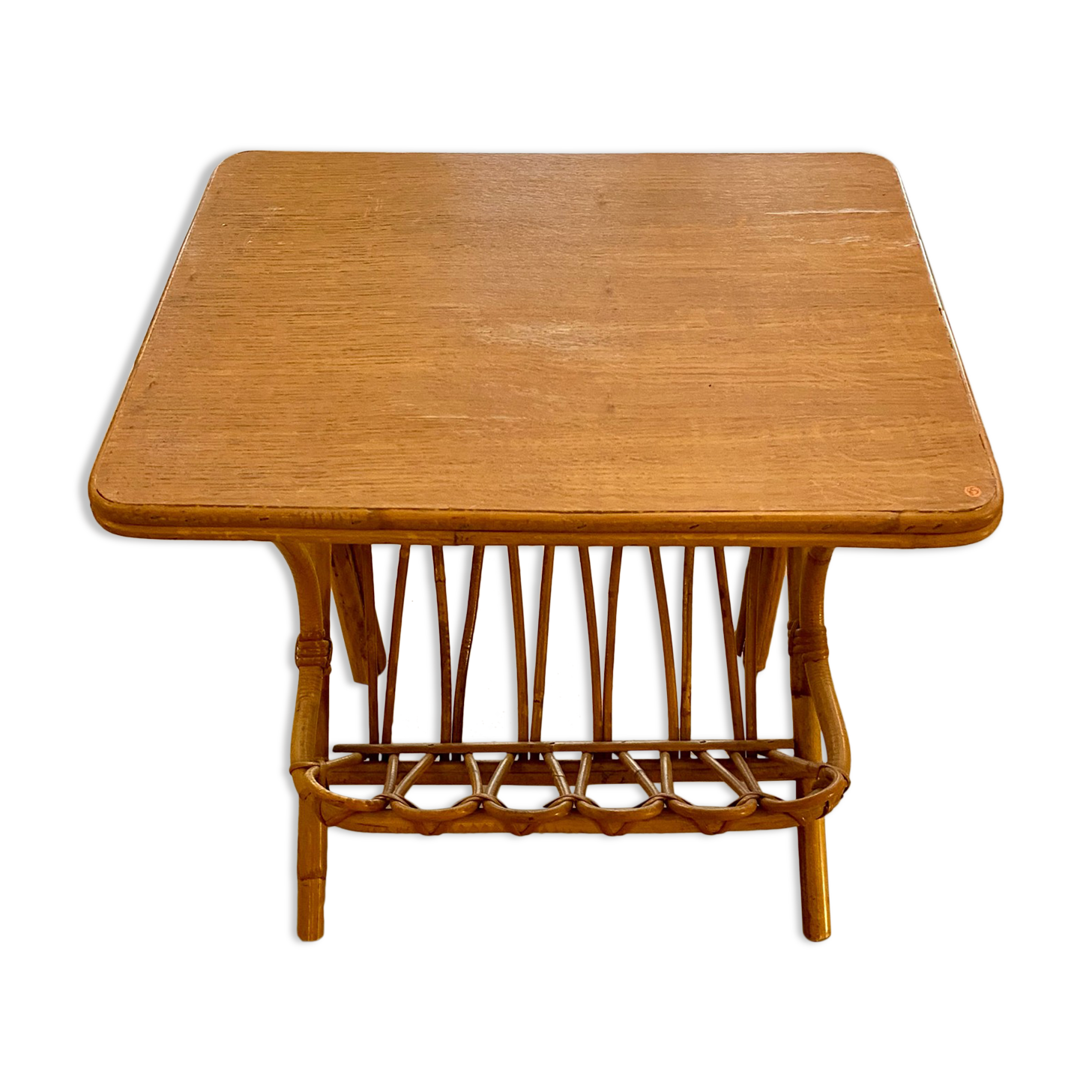 Rattan magazine holder table