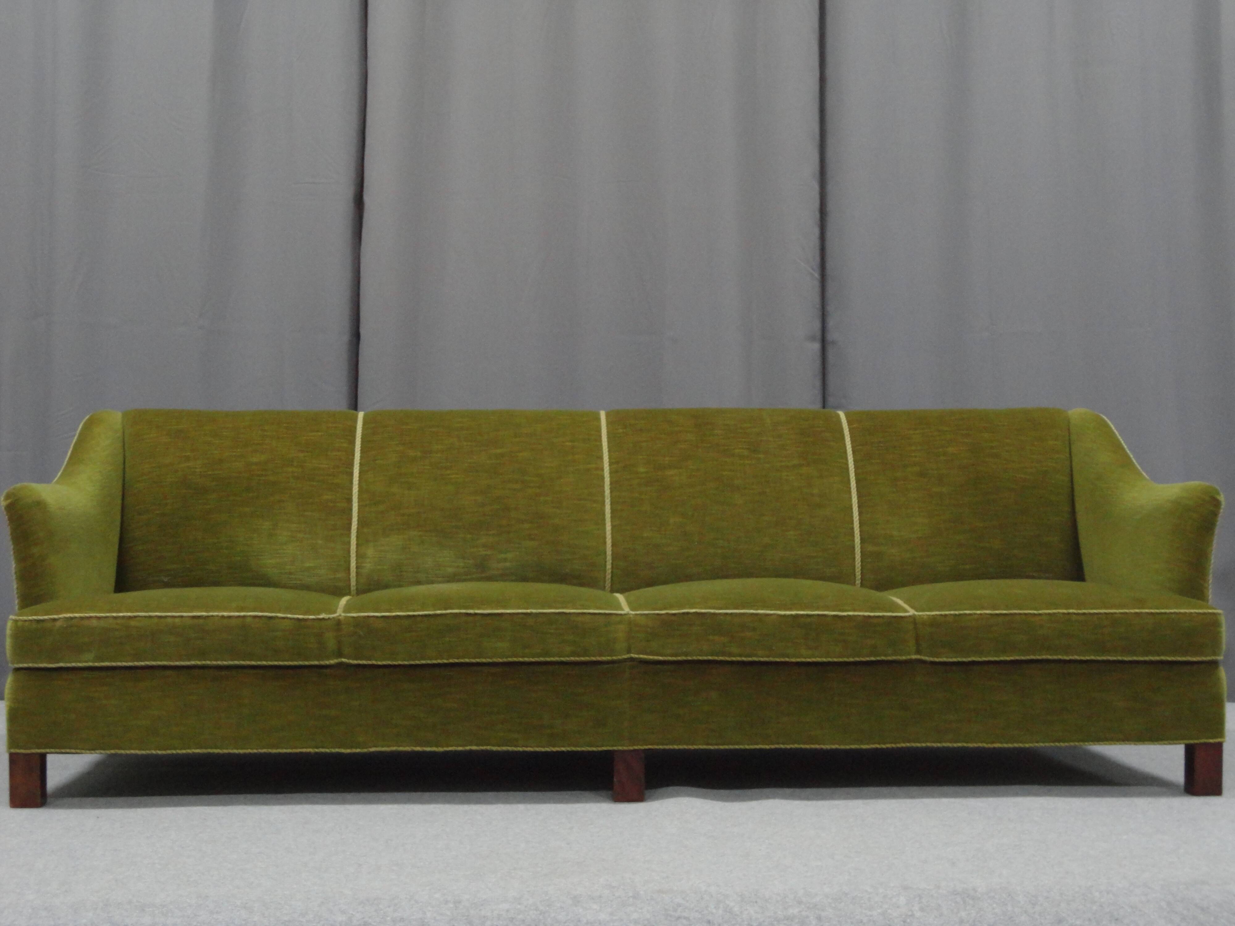 Scandinavian sofa from the 40s
