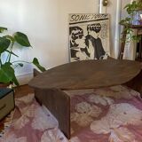 Oval coffee table
