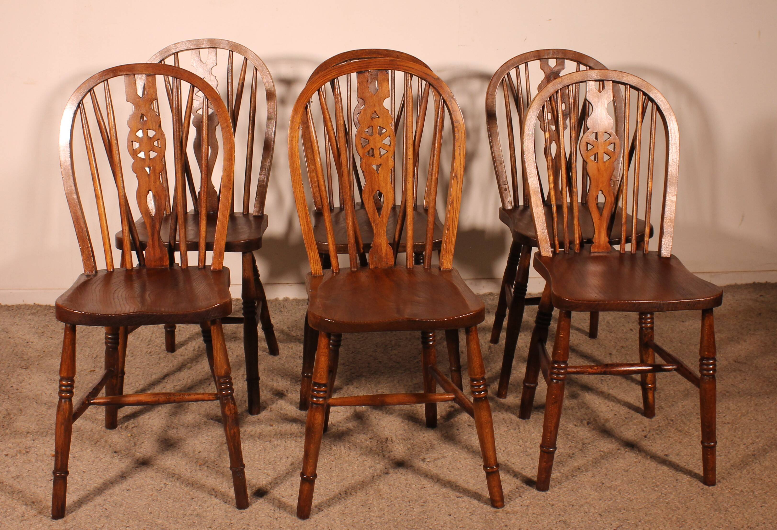 Set of 6 19th Century Windsor Wheelback Chairs