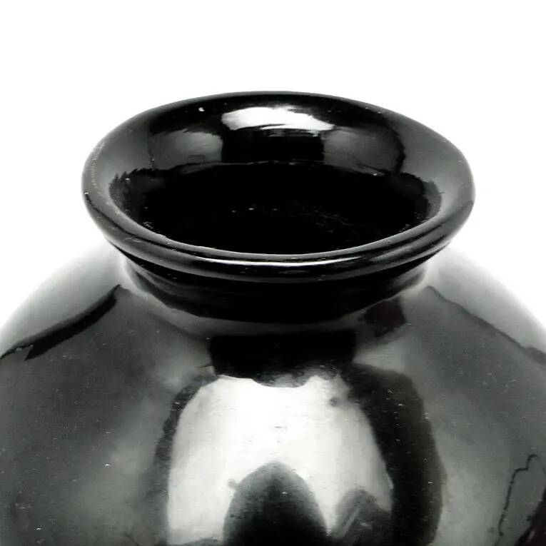 Minimalism vase, black lacquer, mother-of-pearl inlay, Japan, 1950s