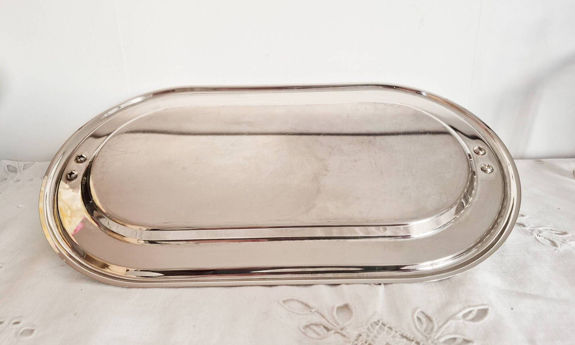 Silver-plated serving dish for foie gras, toast holder.