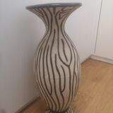 Ceramic vase